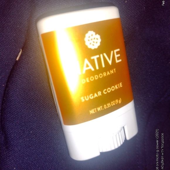 Native Solid Deodorant Holiday Sugar Cookie .35 Oz Trial Travel Size Mini - Picture 2 of 3